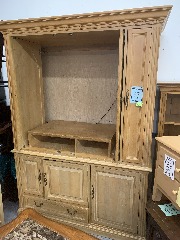 Entertainment center